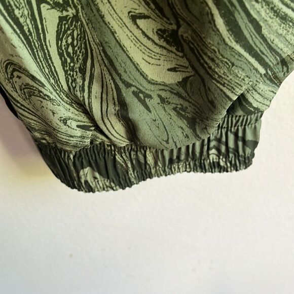 NEW WITH TAGS ATHLETA BROOKLYN JOGGER SUMI MARBLE GREEN SIZE 10 - Picture 9 of 9